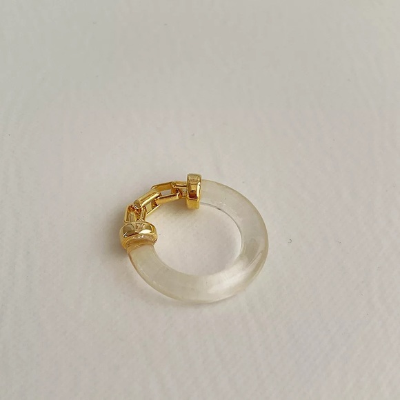 Jewelry - NWT acrylic and 18k gold plated ring